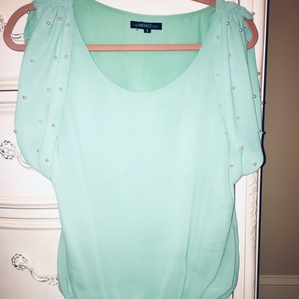 Cold shoulder top